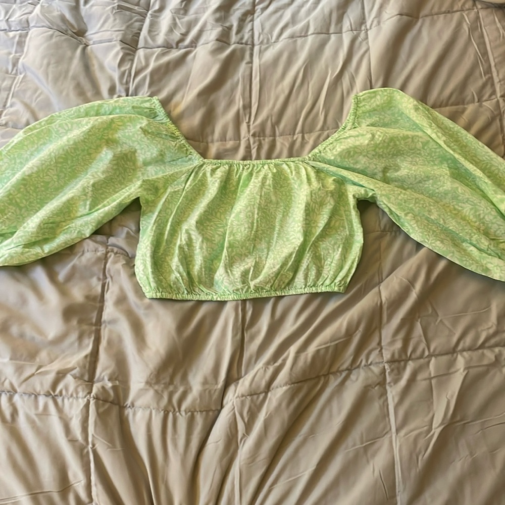 Billabong, puffer sleeve shirt, medium